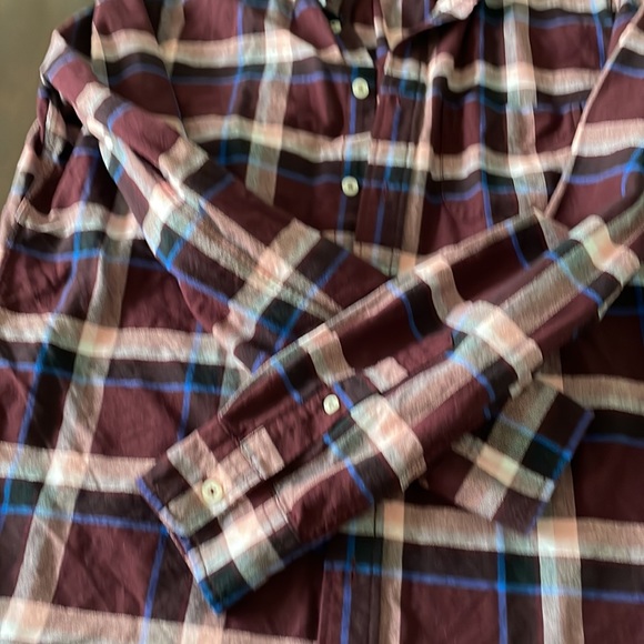 Men’s size small plaid button down shirt - Picture 3 of 3